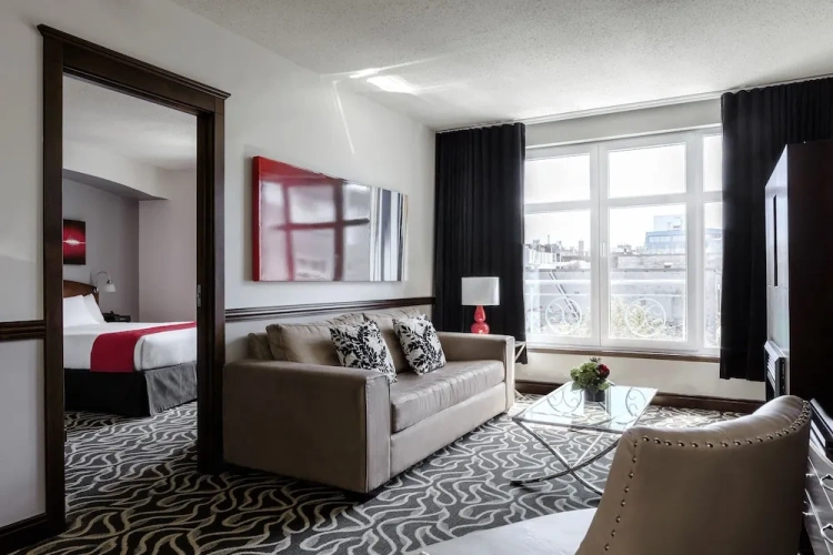Deluxe Double Suite