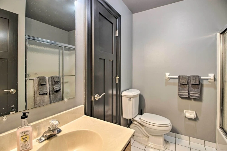 3 Bedrooms Apartment