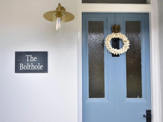 The Bolthole