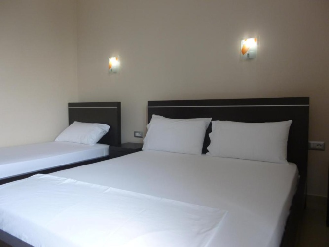 Standard Triple room with sea view
