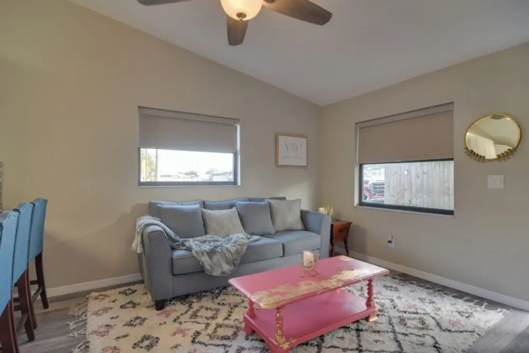 Ideally Located Palm Harbor Condo: Walk Downtown!