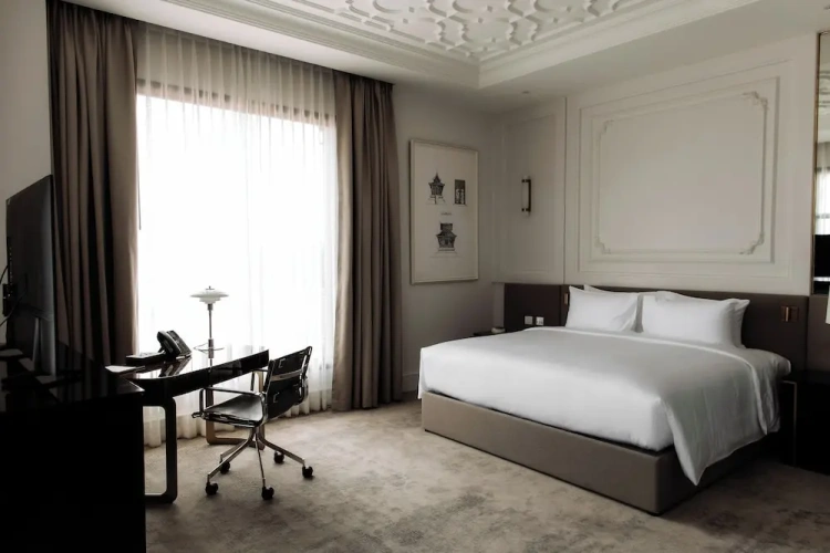 Grand Double Suite with city view