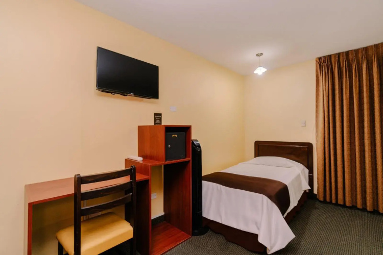 Cesar's Hotel La Merced