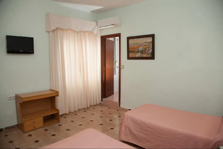 Hostal París