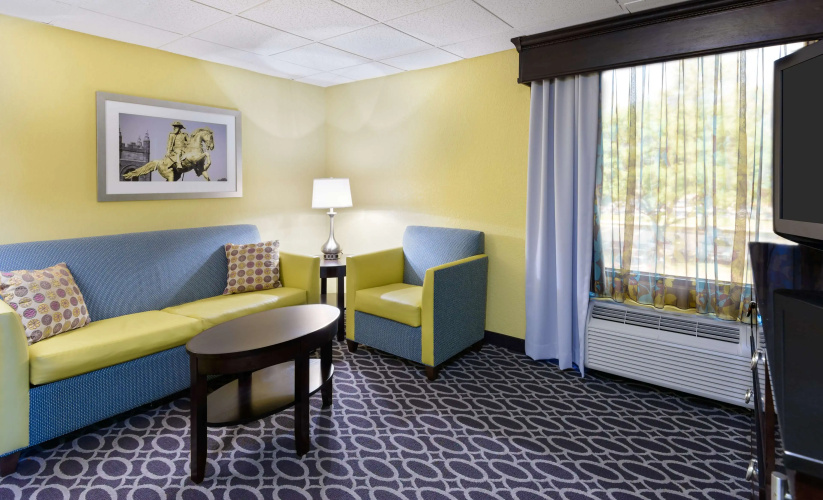 DoubleTree by Hilton Richmond - Midlothian