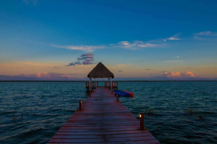 Casa Aakal Lagoon Front