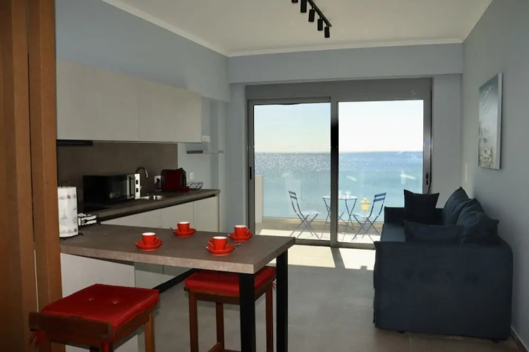Charaki Escape Chic Seafront Studio