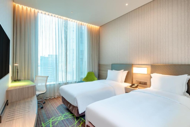 Standard Twin room with city view