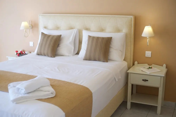 Panoramic Sunset Studios & Apartments