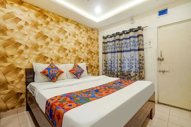 Cafe 8 by OYO Rooms