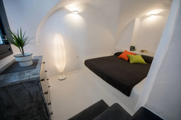 The Luna Suite with Hot Tub