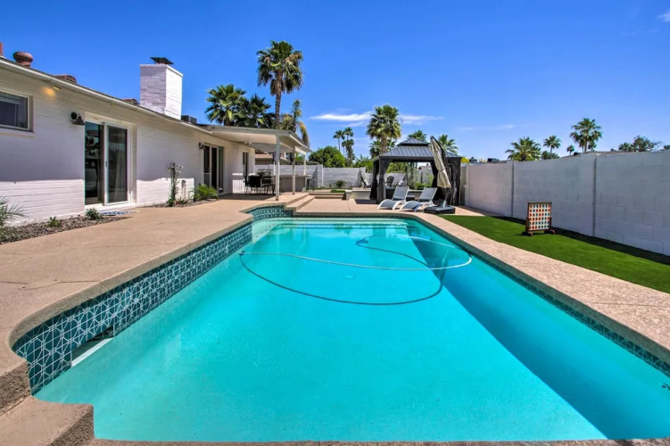 Pet-friendly Scottsdale Oasis w/ Pool & Bbq!