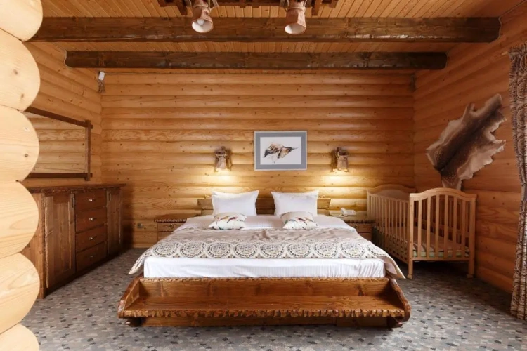 Suite with mountain view