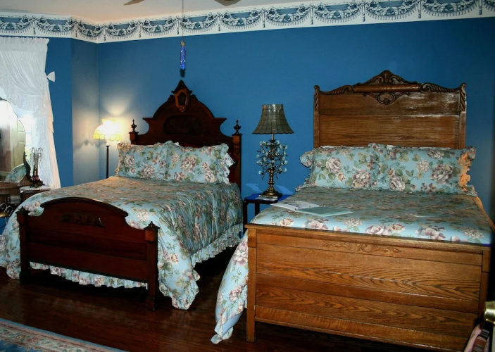 Heron Cay Lakeview Bed & Breakfast Inn