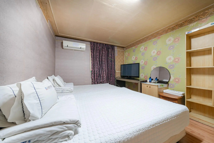 Dongrae Oncheon Hotel