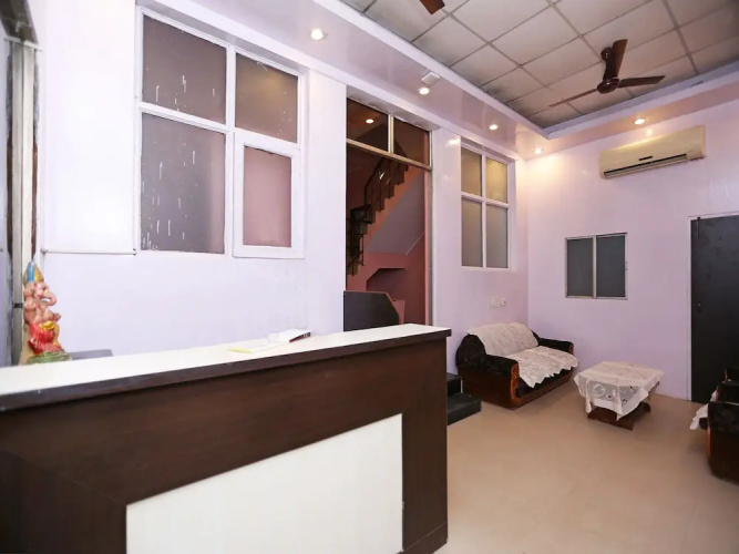 OYO Flagship 14774 Sector 14 Gurgaon