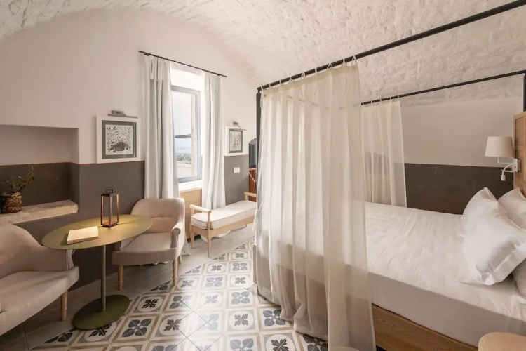 Executive Double room with partial sea view