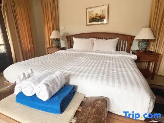 Luxury 3-bedroom villa with big pool in Rawai
