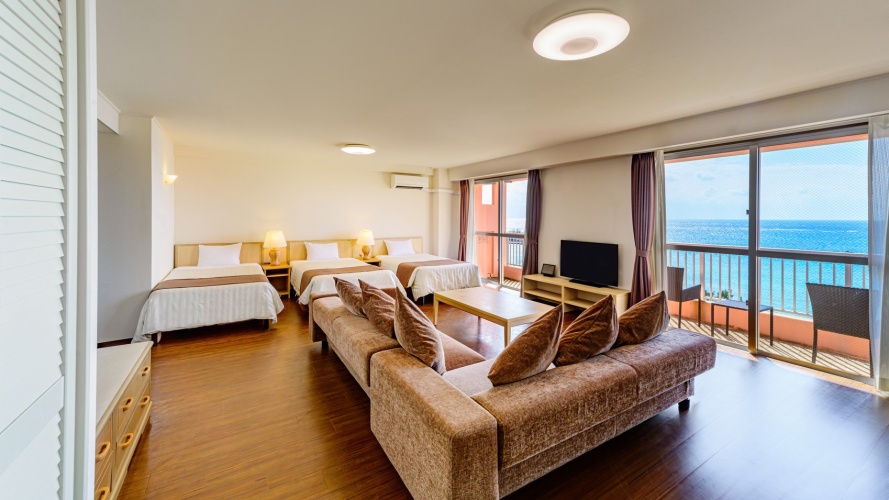Standard Triple room