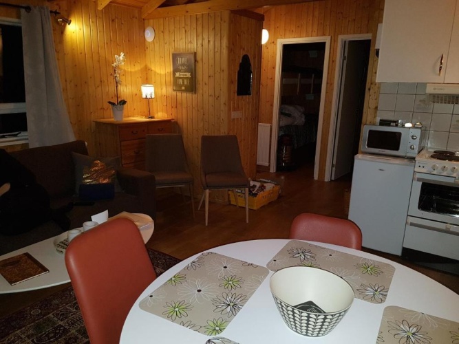2 Bedrooms Cottage