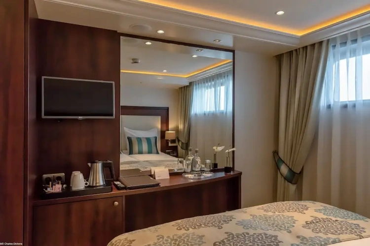 Standard Double room with river view