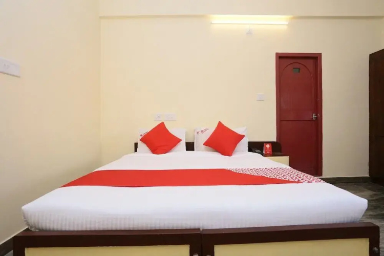 Hotel Rvee's Regency by OYO Rooms