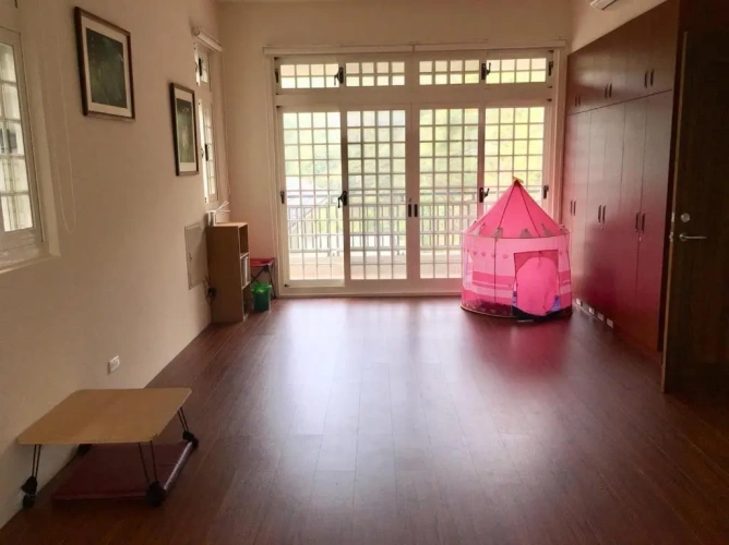Standard Family room with mountain view