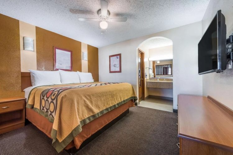Super 8 Waco/Mall area TX