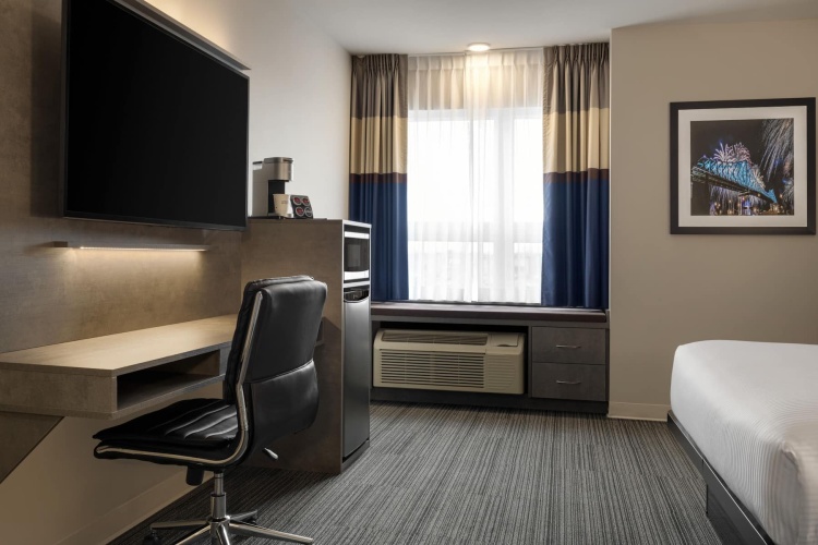 Microtel Inn And Suites By Wyndham Boisbriand photo 8