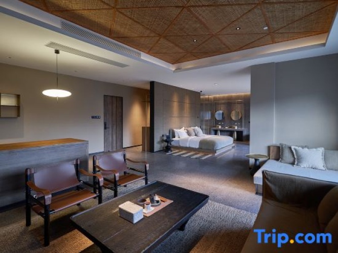 Luxury Suite