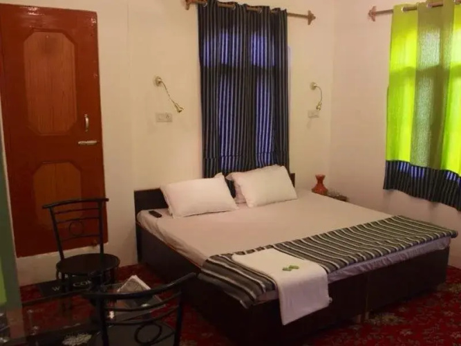 Greenwoods Inn