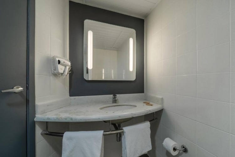 Standard Twin Apartment