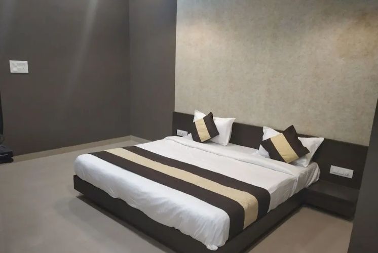 Abhinav Hotel