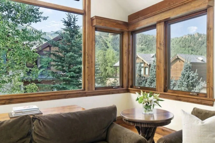 Fox Crossing Luxury Home