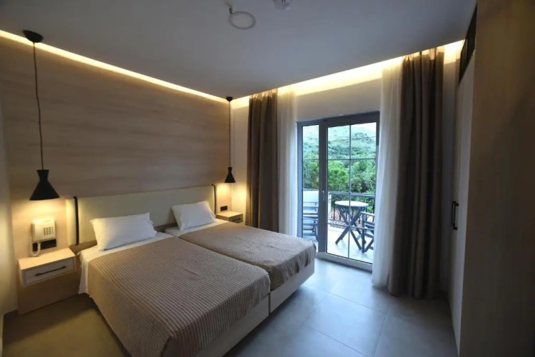 Standard Single room with land view