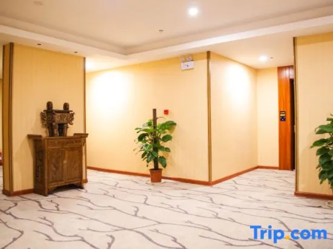 Zhonghai Business Hotel