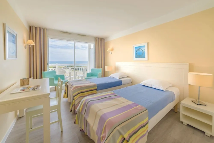 2 Bedrooms Suite with sea view