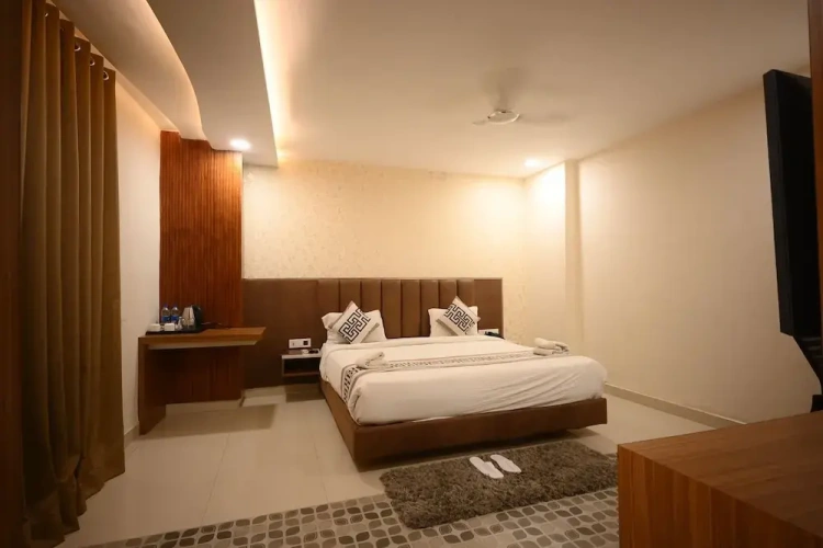 Luxury Suite