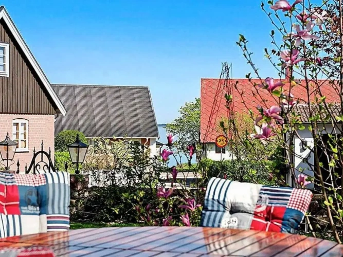 3 Bedrooms Comfort Cottage