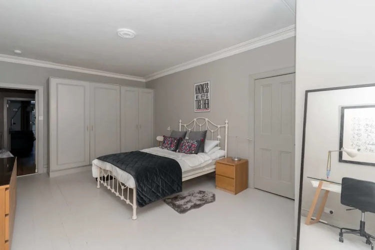 Beautiful & Bright 2BD Flat - Haymarket