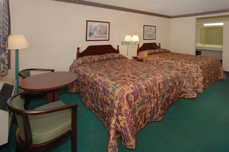 Sunrise Inn and Suites