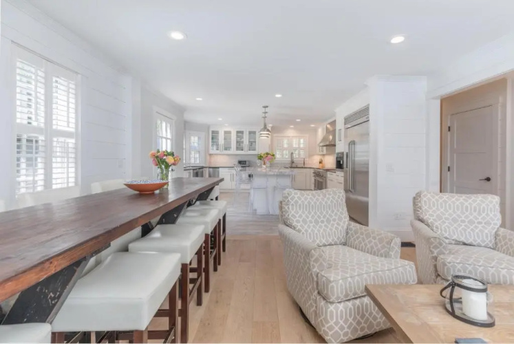 45B Pleasant St