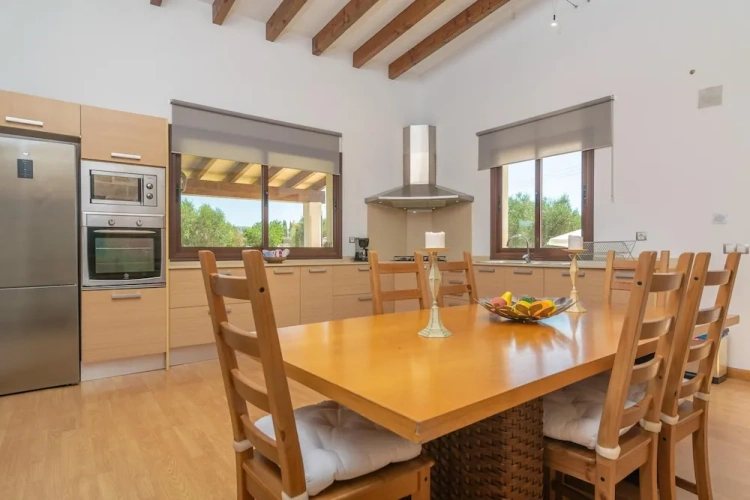 4 Bedrooms Villa with garden view