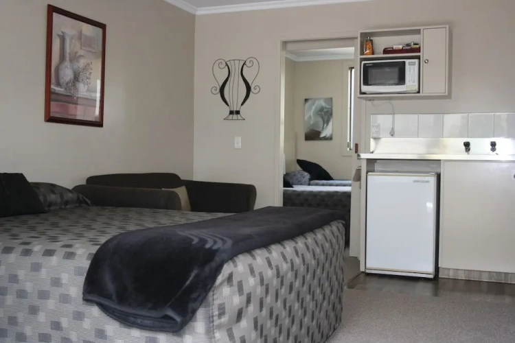 1 Bedroom Standard Suite with balcony