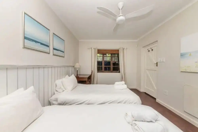 Twin Cottage
