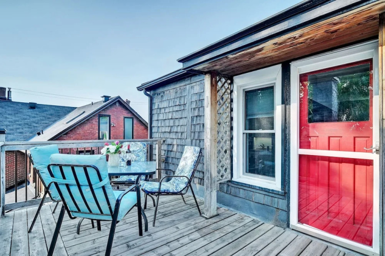 2BR Apt With Netflix Access to Rooftop Terrace