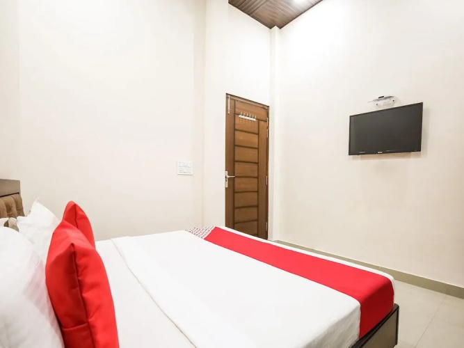 Oyo 47577 Hotel Goldenland