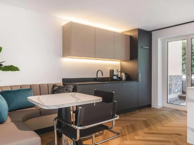 Modern flat in Merano with outdoor shower