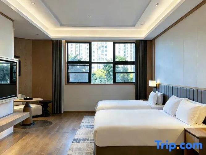 Deluxe Family Suite