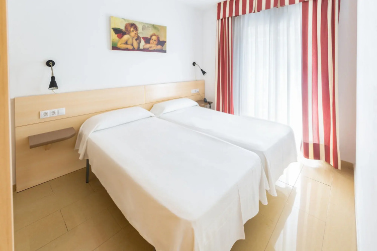 Neptuno Aparthotel